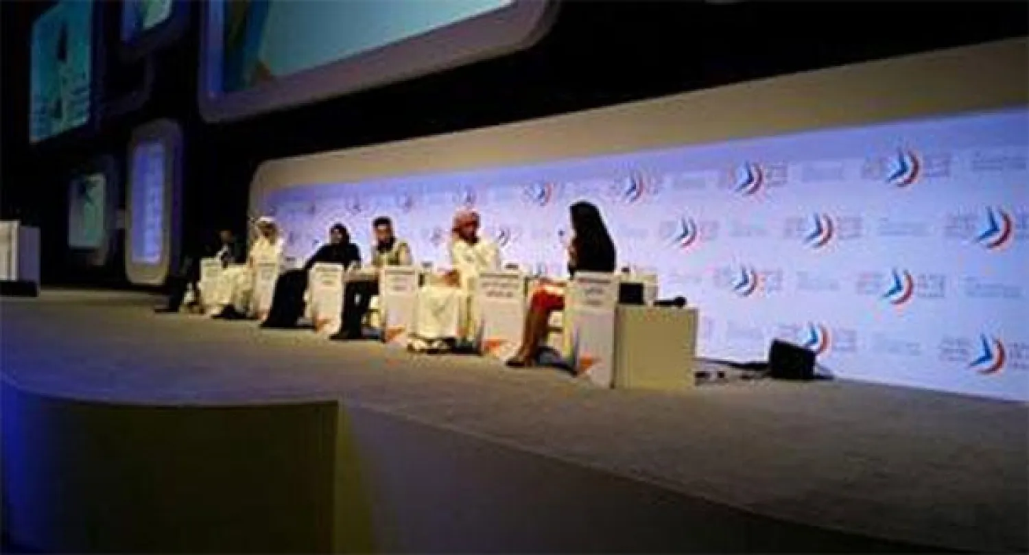 تقرير بحثي: 71 مليون عربي يستخدمون الإعلام الاجتماعي بنهاية 2013