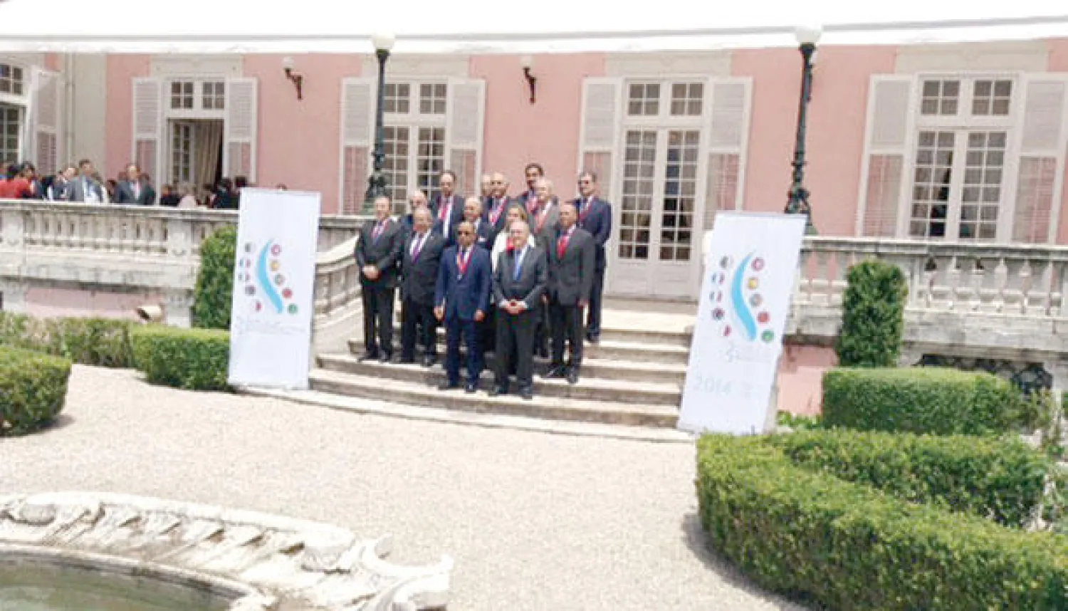 صلاح الدين مزوار وزير الخارجية المغربي، خلال مشاركته في اجتماع دول «5+5»  بالبرتغال أمس («الشرق الأوسط»)