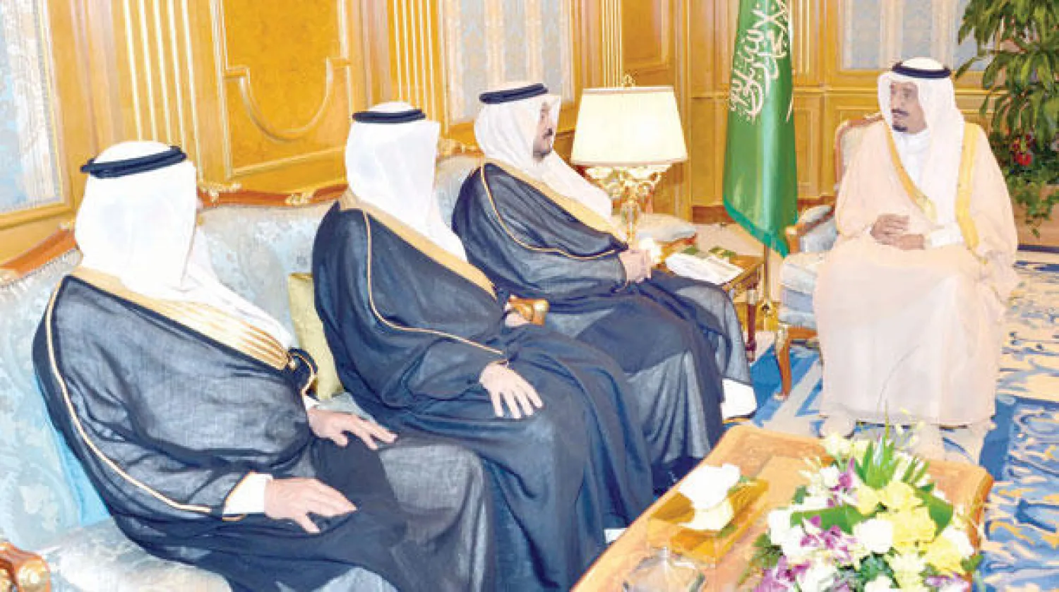 نائب خادم الحرمين الشريفين لدى لقائه سفراء المملكة المعينين حديثا في جدة أمس