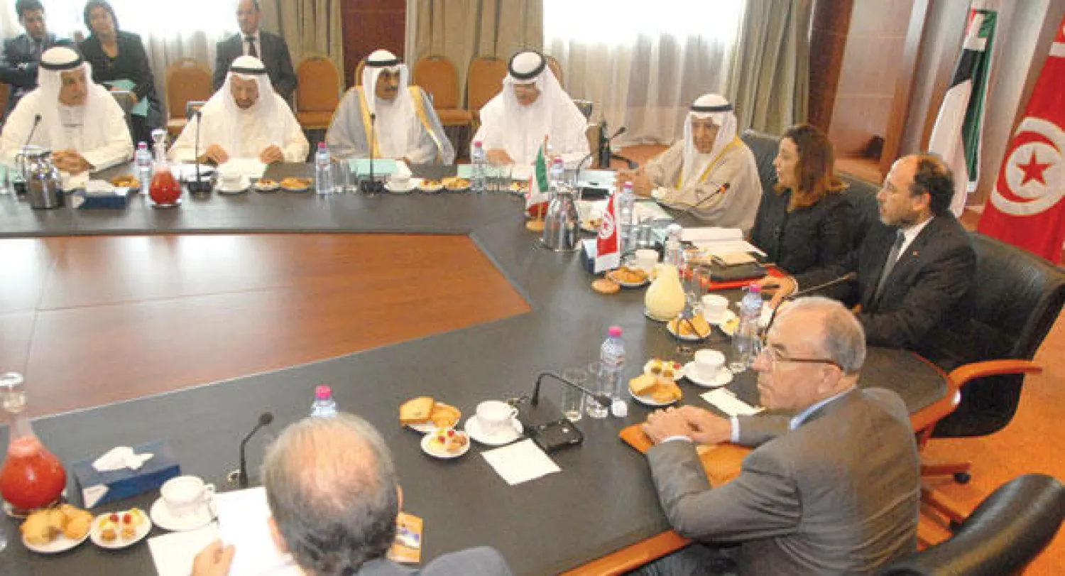 جانب من جلسة العمل التي أشرف عليها الثنيان وبوشماوي  («الشرق الأوسط»)