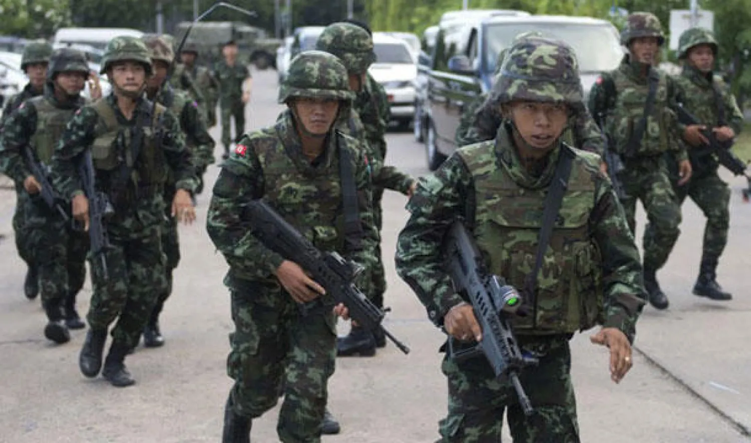 المجلس العسكري يمنع عشرات المسؤولين السابقين من مغادرة تايلاند