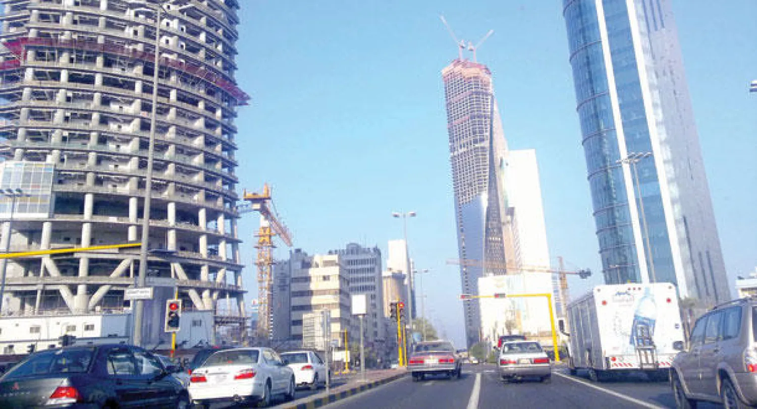 تحسنت التداولات العقارية في السوق الكويتية خلال شهر أبريل 2014 بنسبة 14 في المائة («الشرق الأوسط»)