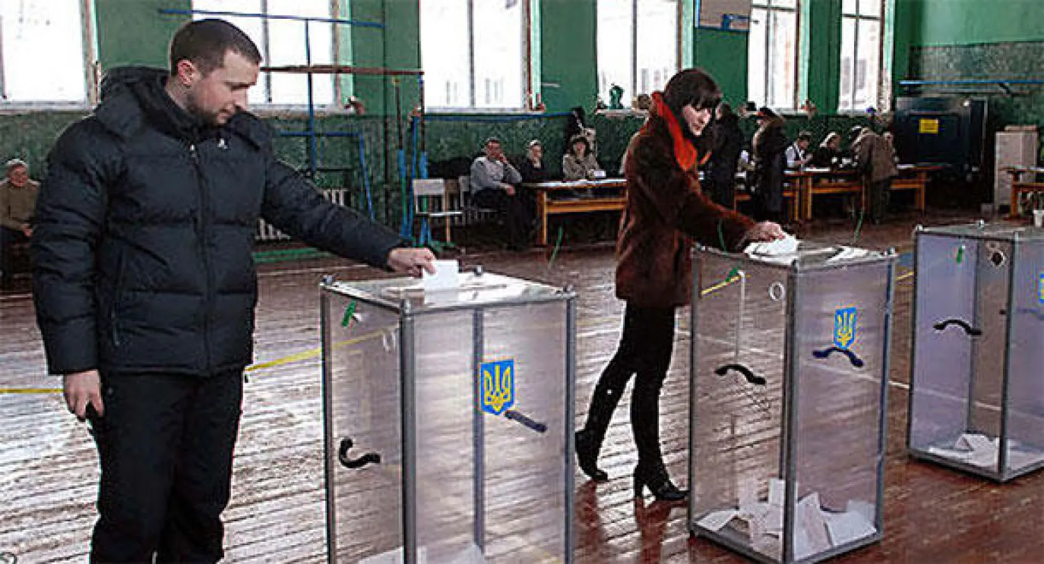 أوكرانيا تنتخب رئيسها اليوم وبوروشينكو الأوفر حظا