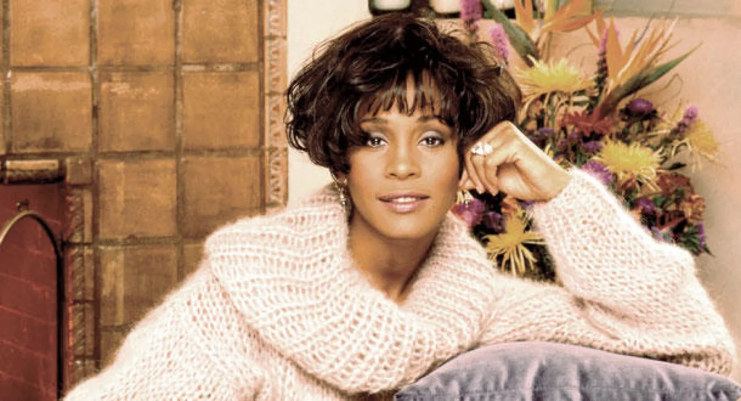 أسرة ويتني هيوستن تعيش حالة من «الغضب» بسبب فيلم جديد عن قصة حياتها