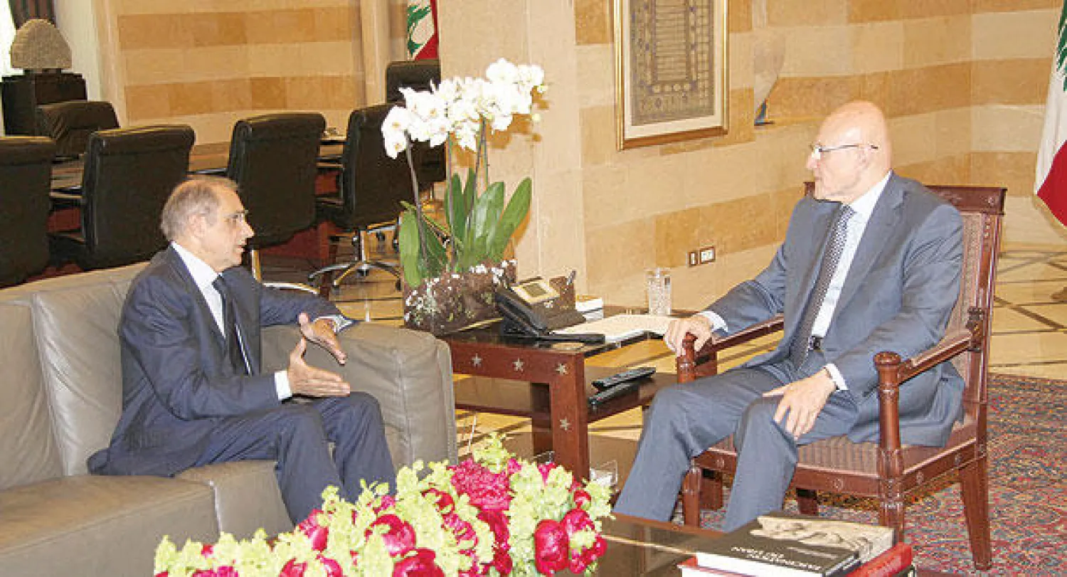 رئيس الوزراء تمام سلام خلال لقائه هنري حلو أمس (تصوير: دالاتي ونهرا)