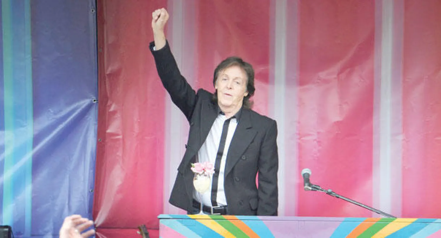 بول مكارتني يغادر المستشفى بعد تلقيه العلاج إثر عدوى فيروسية غامضة