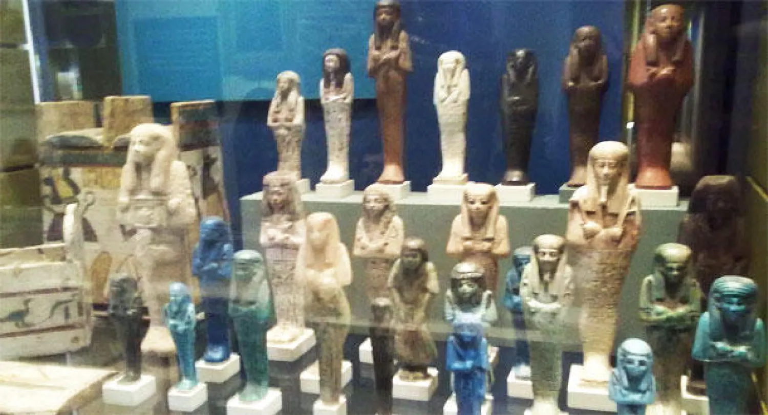 زوجان ألمانيان يبديان رغبتهما في إعادة قطعة أثرية فرعونية لمصر