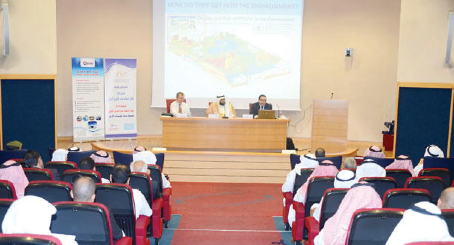 جانب من لقاء المتخصصين في تقنية الأوزون بجدة أمس («الشرق الأوسط»)