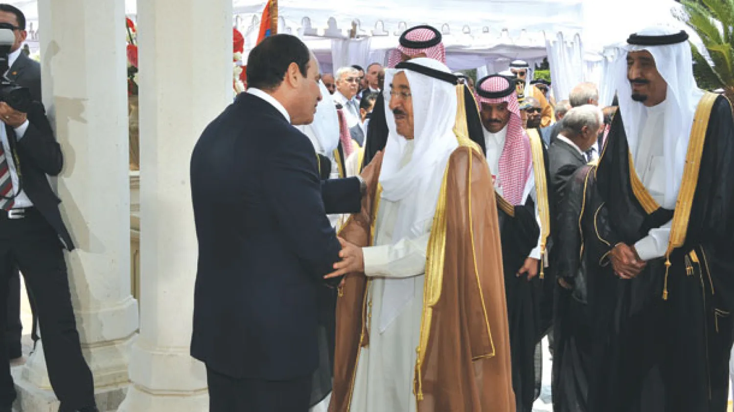 الرئيس المصري عبد الفتاح السيسي يرحب بأمير الكويت الشيخ صباح الأحمد الجابر الصباح (الرئاسة المصرية)