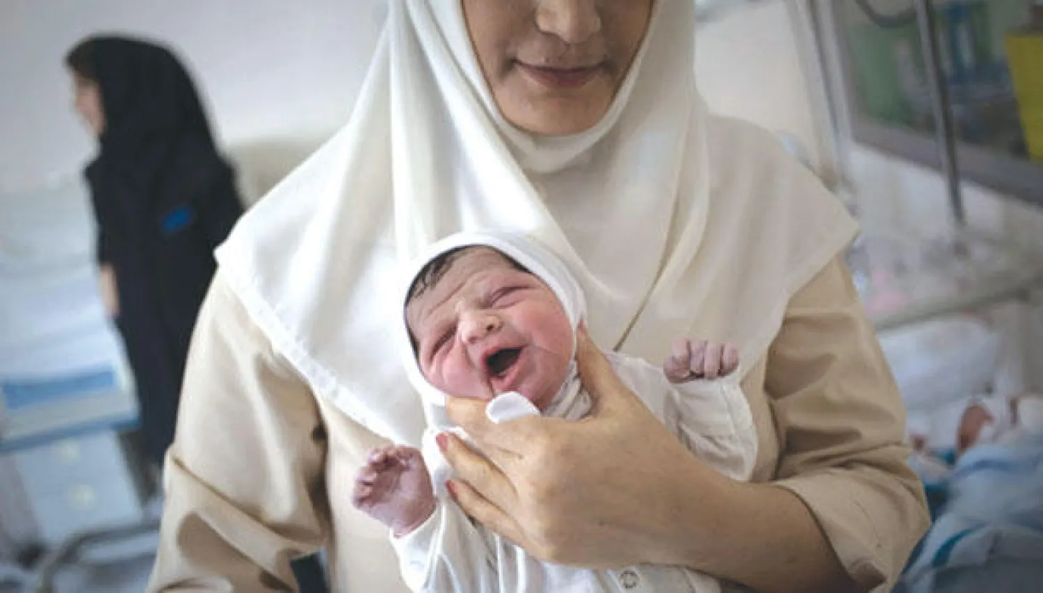 يتوقع الخبراء أن عدم الانجاب في انخفاض النمو السكاني إلى الصفر في غضون 20 عاما (نيويورك تايمز)