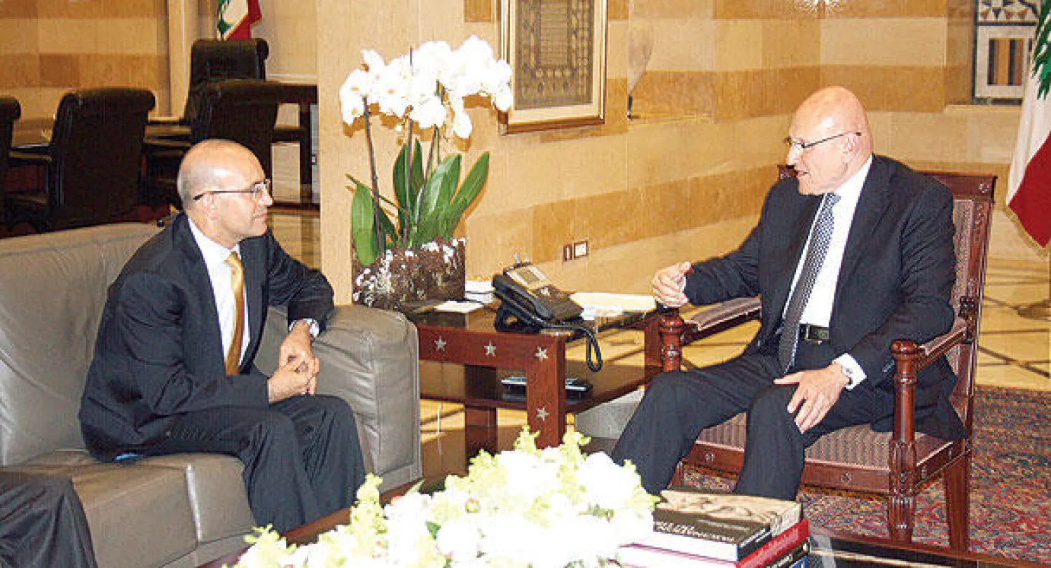رئيس الحكومة اللبنانية لدى لقائه وزير المالية التركي محمد شيمشك في بيروت أمس (دالاتي ونهرا)