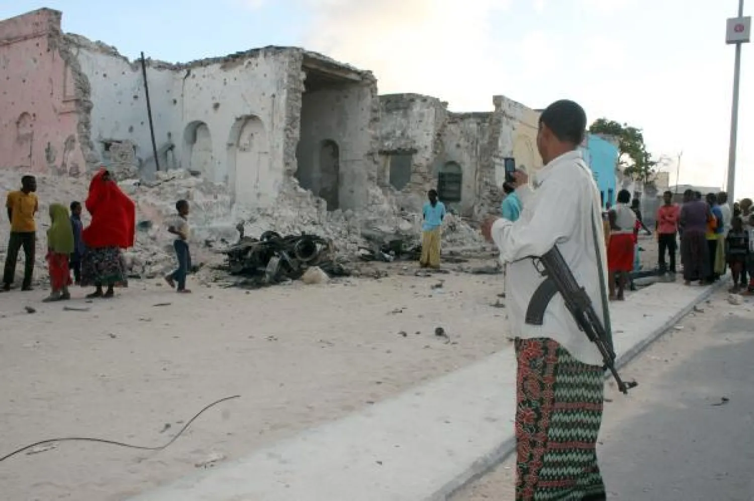 12 قتيلا في معارك متواصلة بين عشائر صومالية