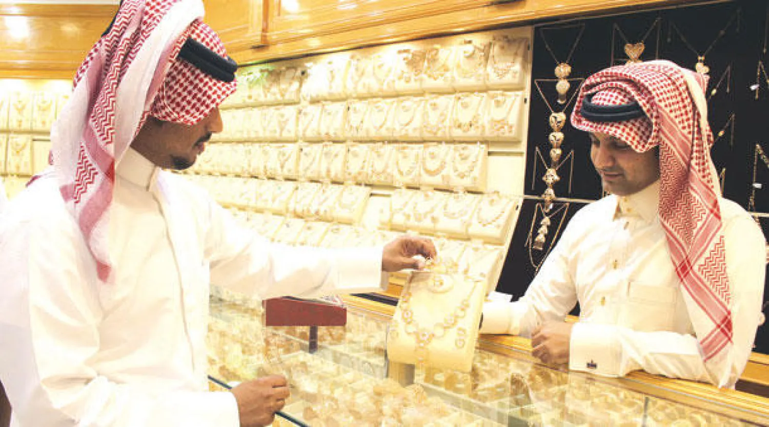 أسواق المشغولات الذهبية والمجوهرات تشهد إقبالا متزايدا وتوقعات نموها في الفترة المقبلة (تصوير: إقبال حسين)