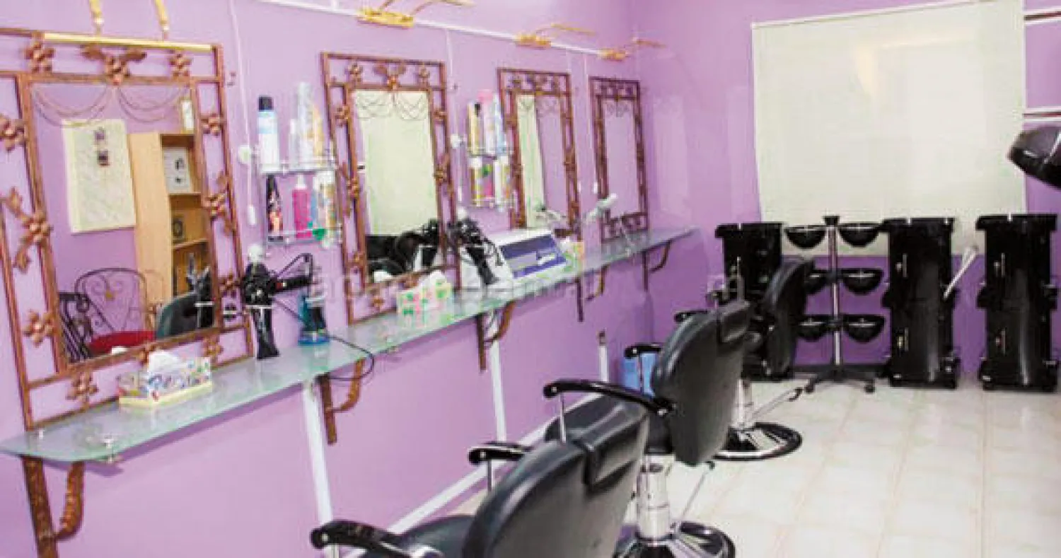 الموافقة على ممارسة «التزيين النسائي» بعد التنسيق مع «هيئة الأمر بالمعروف»