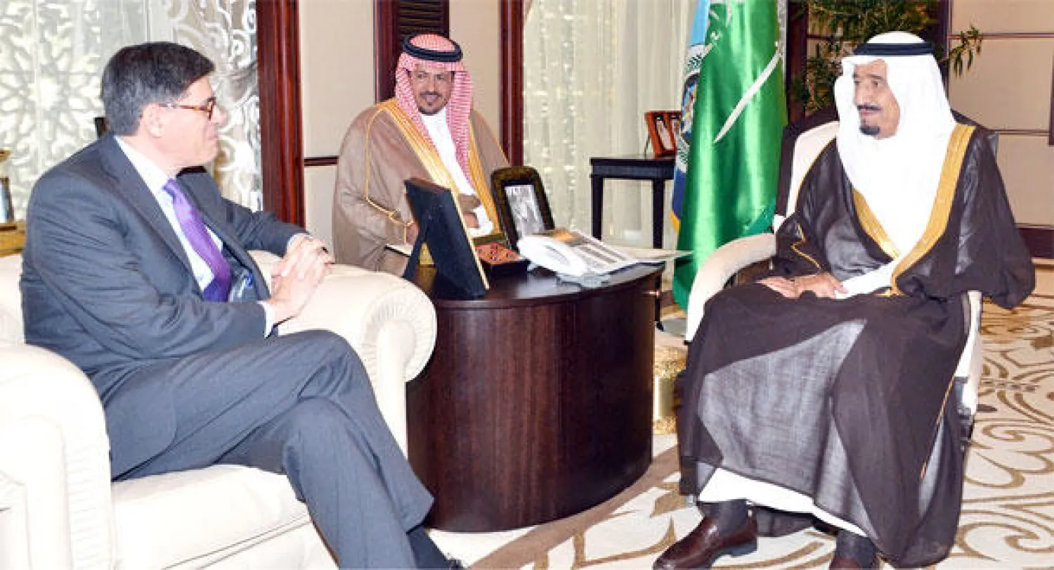 نائب خادم الحرمين لدى استقباله وزير الخزانة الأميركي (واس)