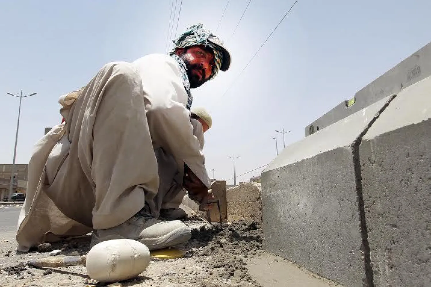 موافقة الداخلية السعودية على لائحة تنظيم الأنشطة الهندسية والفنية والمقاولات (تصوير: خالد الخميس)