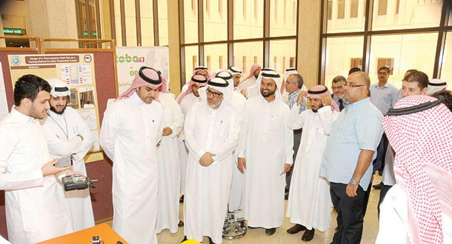 فوز طلبة الهندسة بجامعة الملك سعود بجائزة «بي إيه إي سيستمز» لمشاريع التخرج