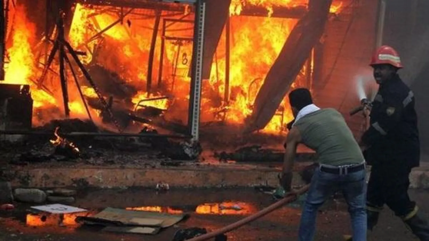 إندونيسيا ترسل فرق طوارئ لإخماد حرائق الغابات والأدغال