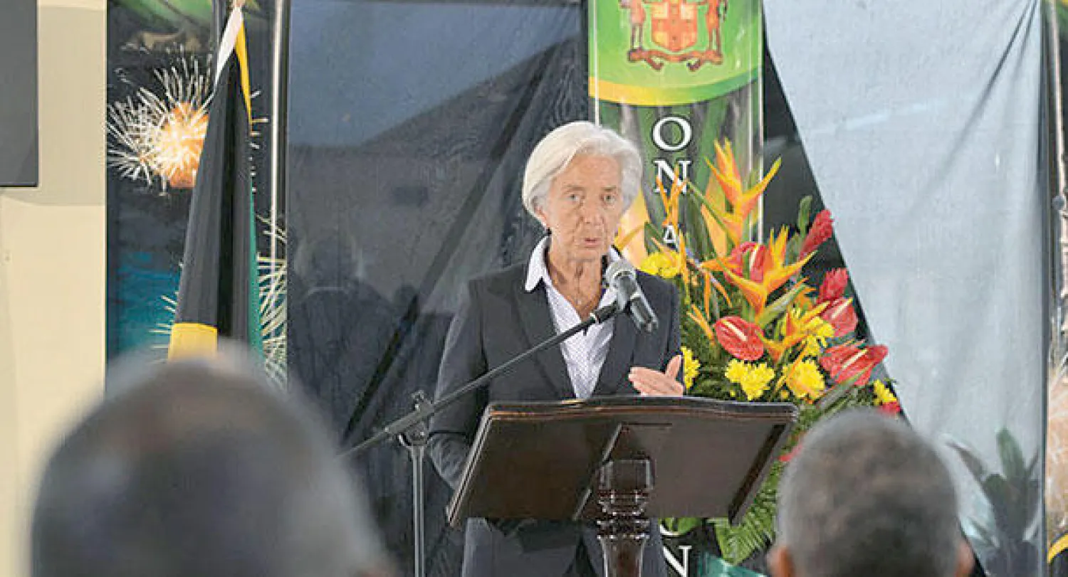 كريستين لاغارد تلقي كلمة في العاصمة الجاميكية كينغستون