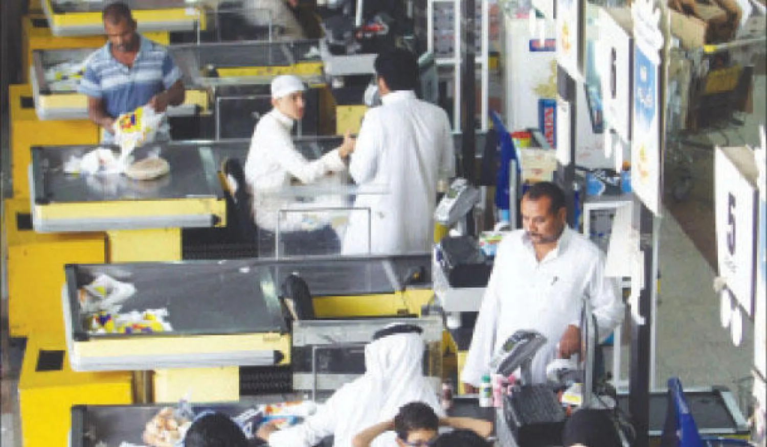 ارتفاع مستوى استخدام النقد الإلكتروني في السعودية خلال العامين الماضيين أدى إلى تقليص تداول النقد الورقي