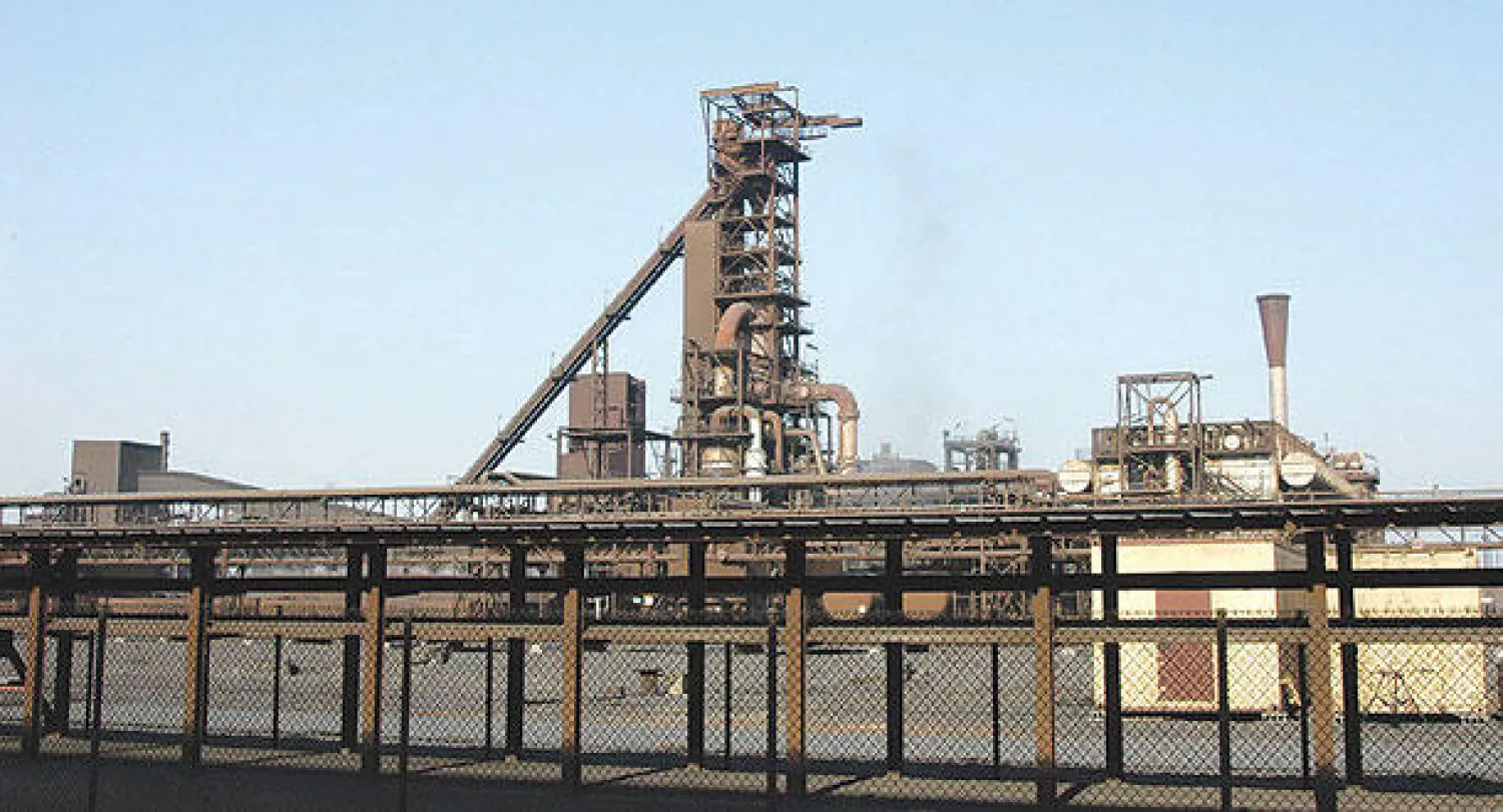 أحد المصانع في السعودية