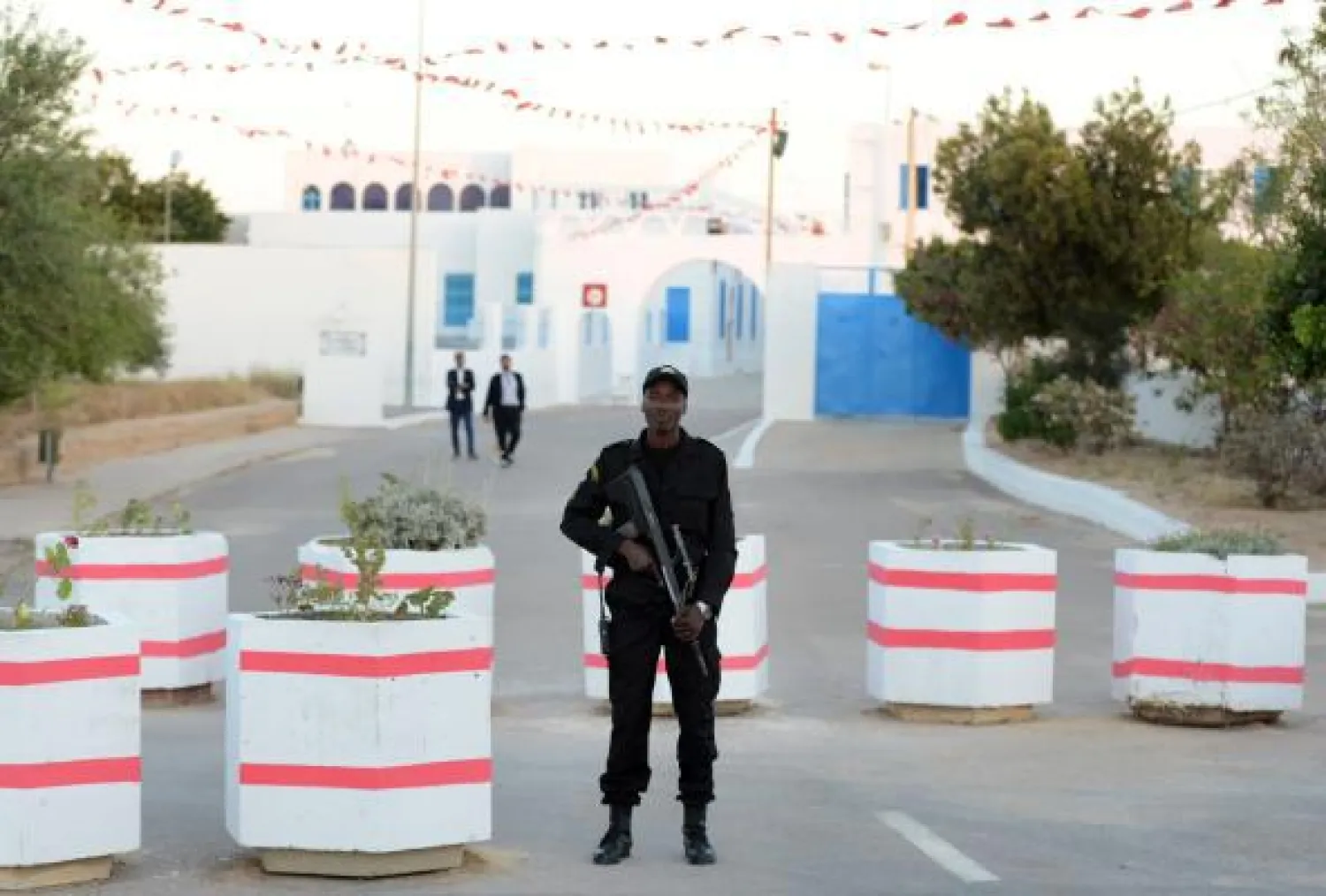 الأمن التونسي يقتل عددا من المتشددين ويلاحق جزائريين