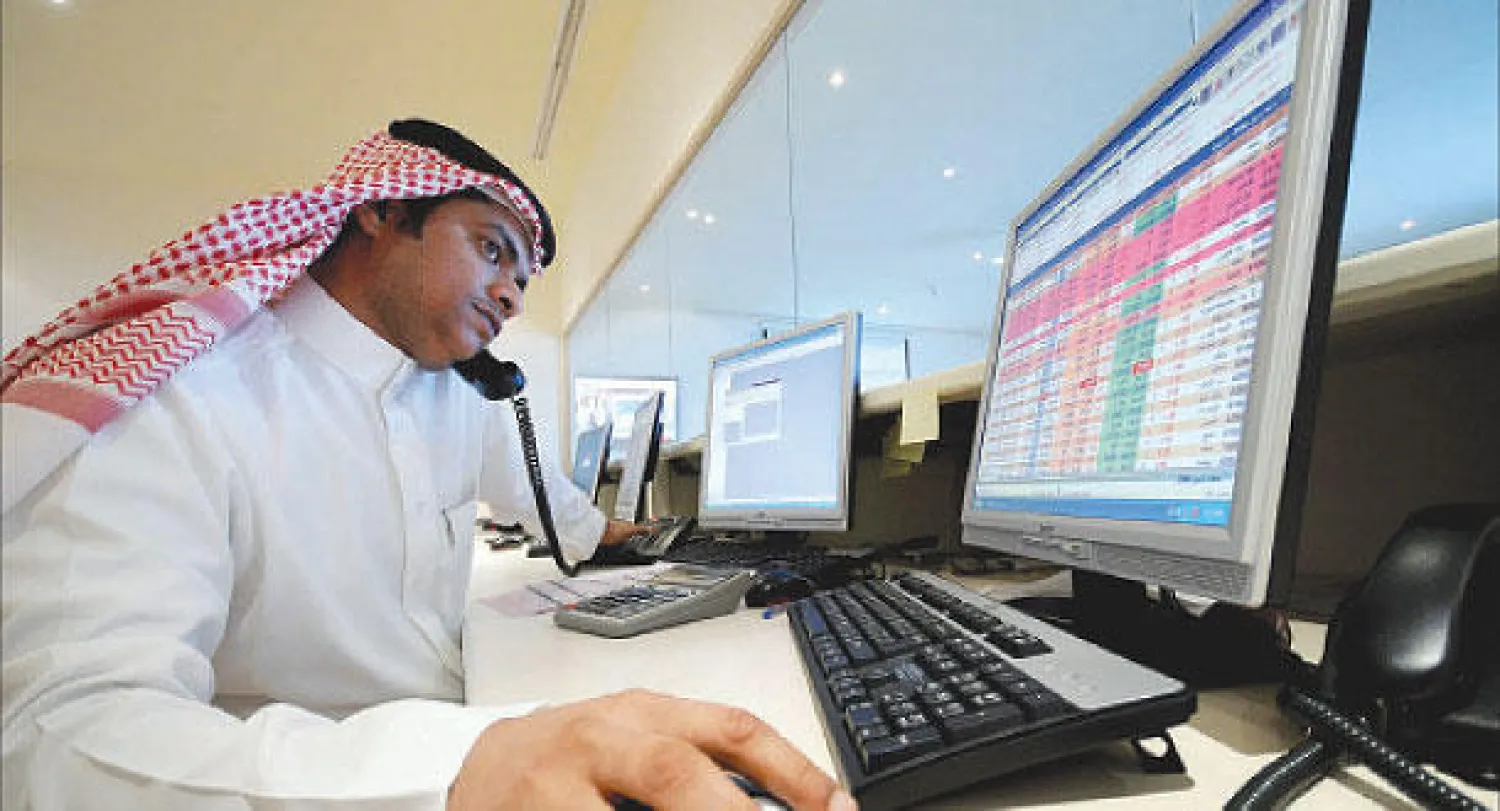 جانب من تداولات الأسهم السعودية ({الشرق الأوسط})