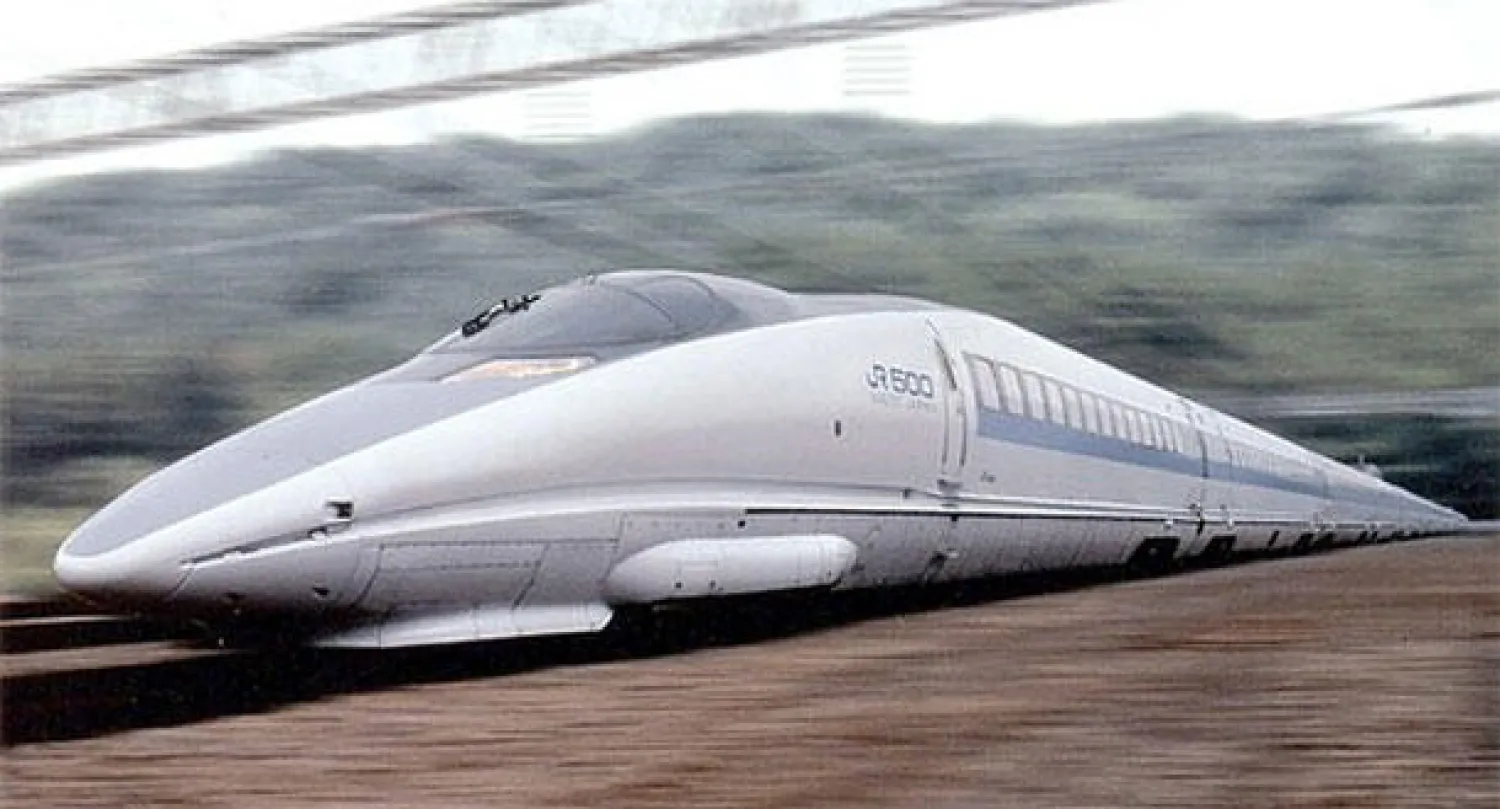 القطارات اليابانية تزود بأحواض مياه ساخنة