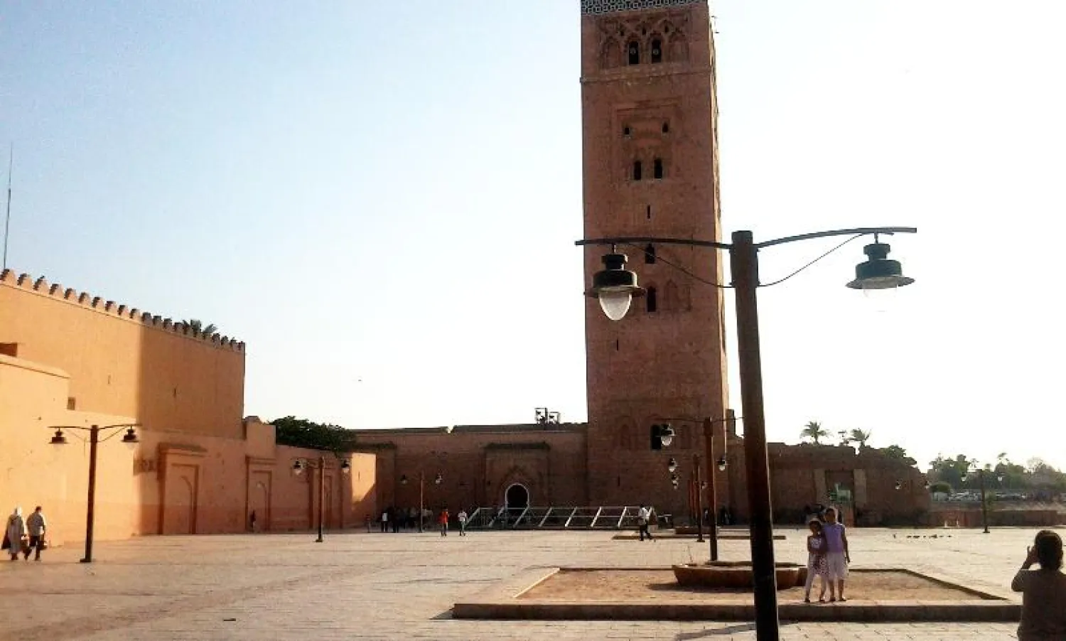 وفاة سيدتين إثر تدافع بصلاة التراويح في المغرب