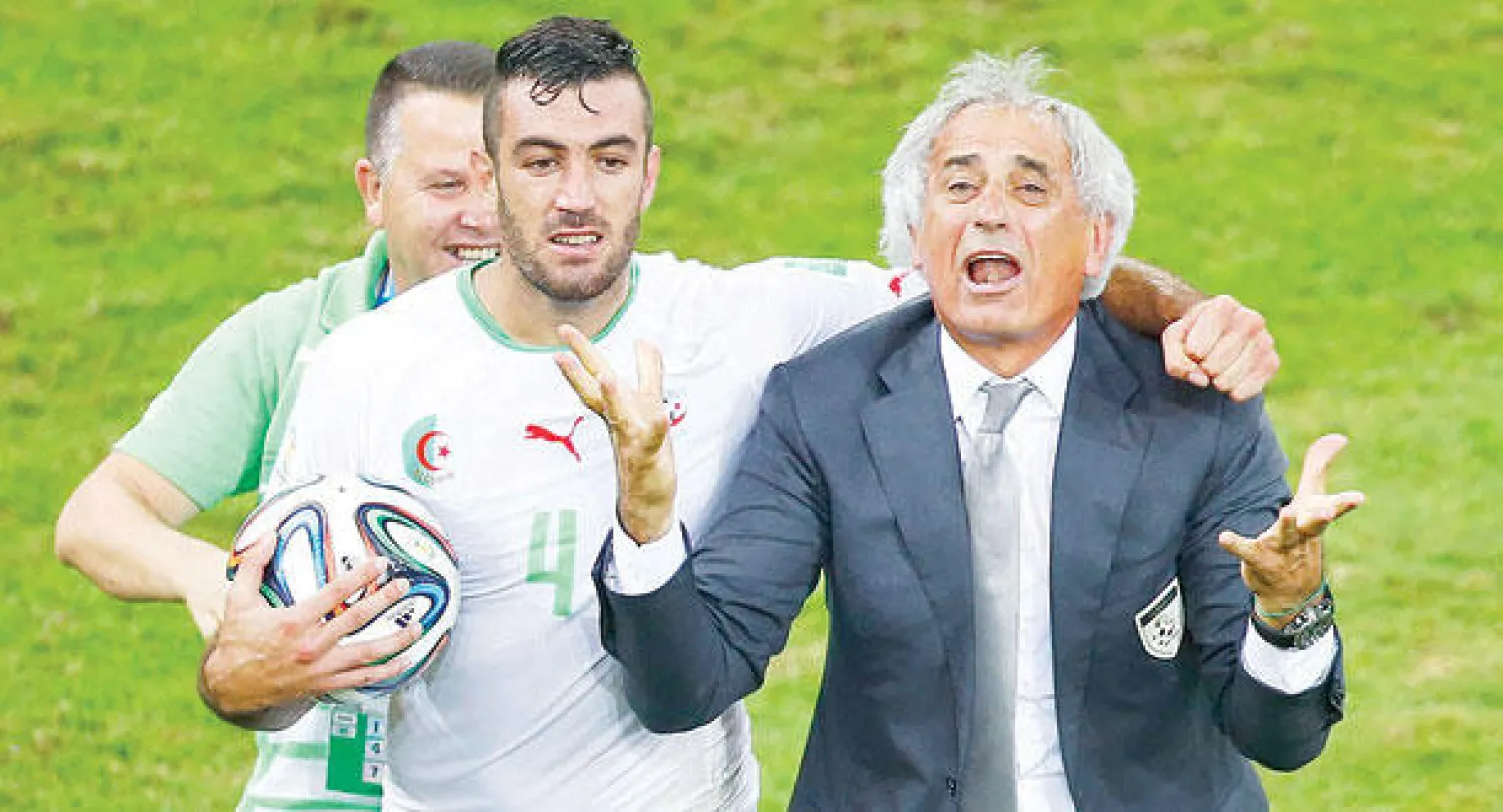 خليلودزيتش لقي دعما كبيرا من الجزائريين بعد الأداء اللافت لمنتخبهم في المونديال (رويترز)