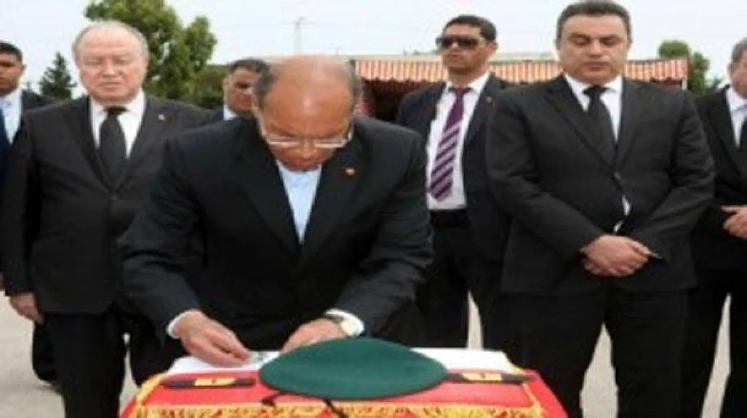 الرئيس التونسي: المجموعات المسلحة لن توقف مسار الحداثة الذي اختاره المواطنون