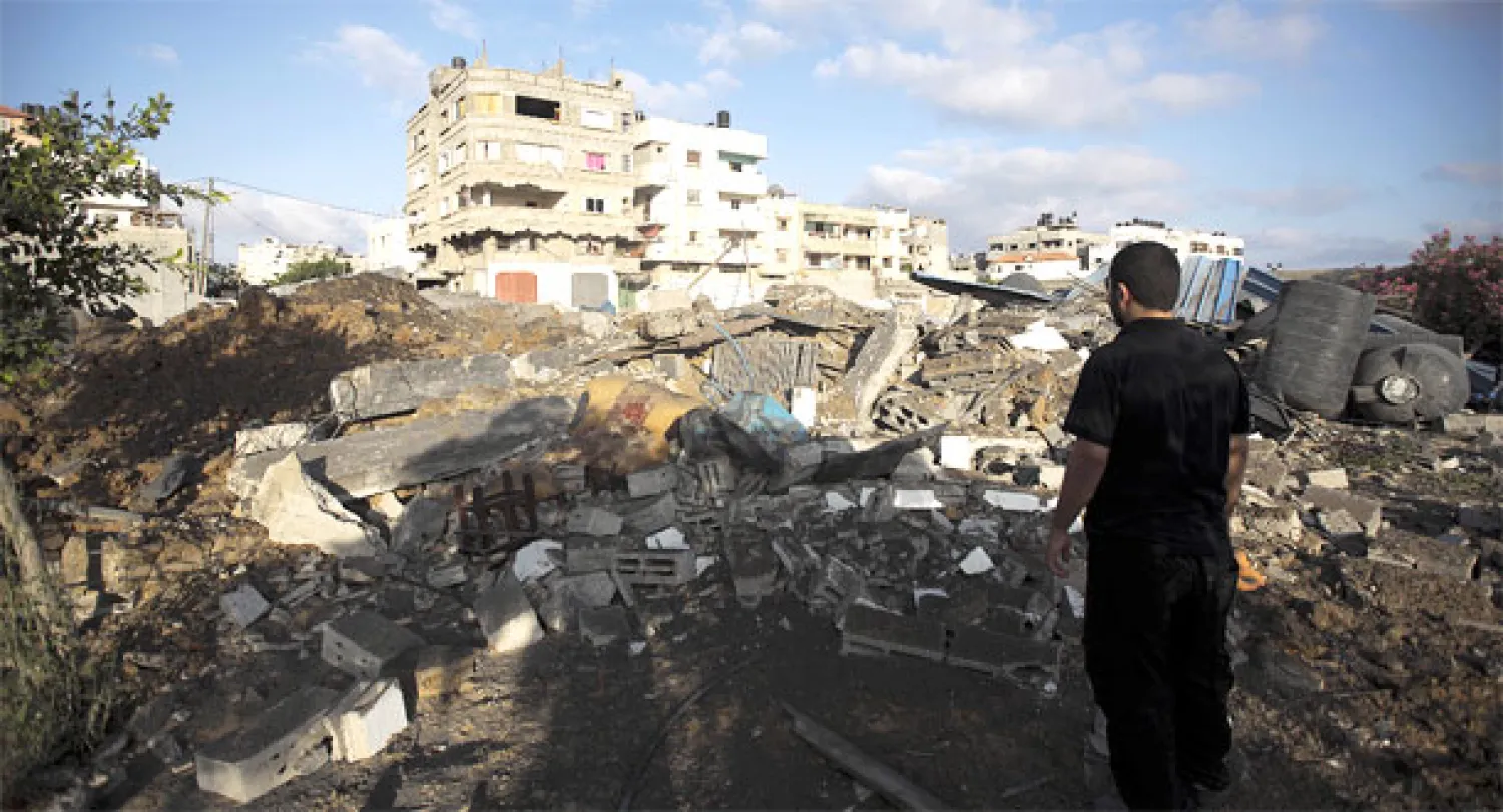 غارات إسرائيلية على غزة وصدامات في الضفة