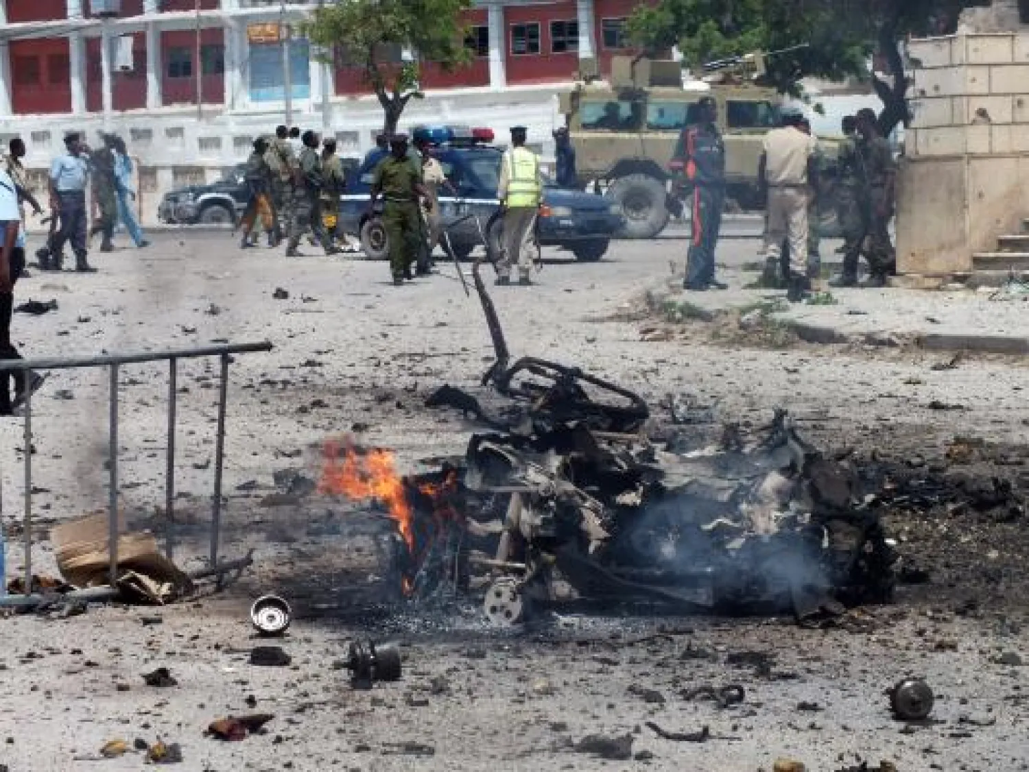 قتلى وجرحى بانفجار سيارة بالقرب من البرلمان بمقديشو