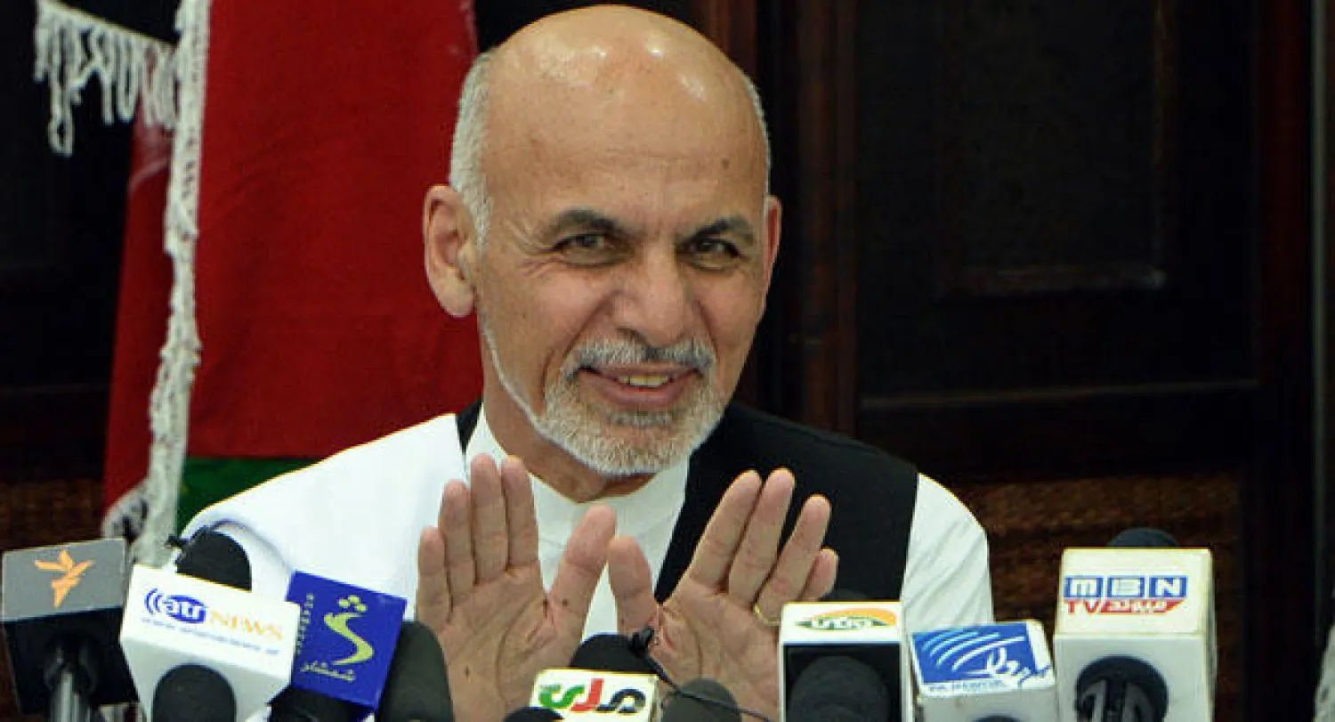 المرشح الرئاسي الأفغاني أشرف غني أحمد زي في مؤتمره الصحافي بالعاصمة كابل أمس (أ.ف.ب)