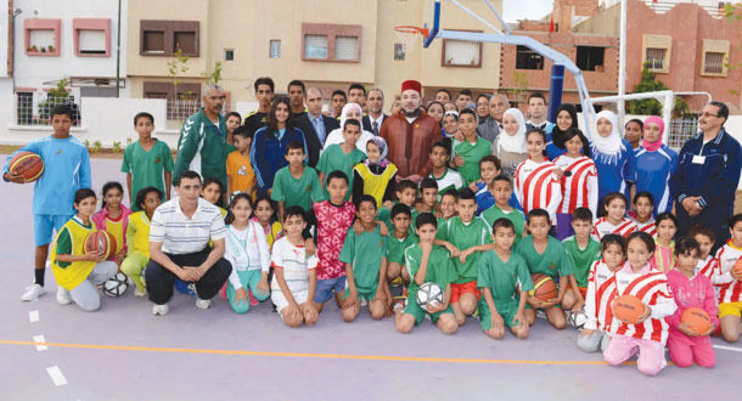 الملك محمد السادس لدى تدشينه المشروعين التضامنيين (ماب)