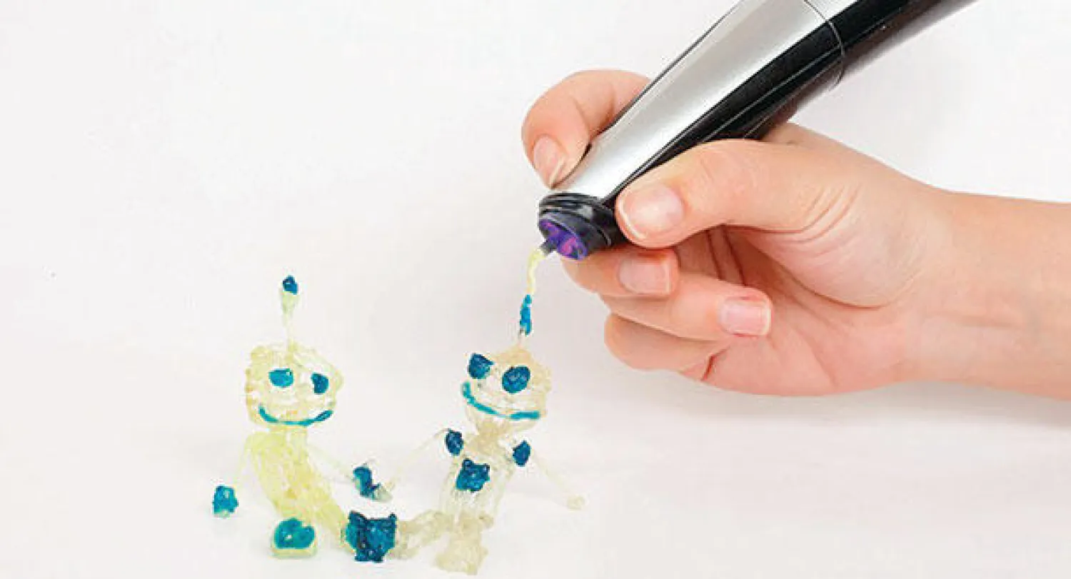 قلم يرسم الأشكال المجسمة