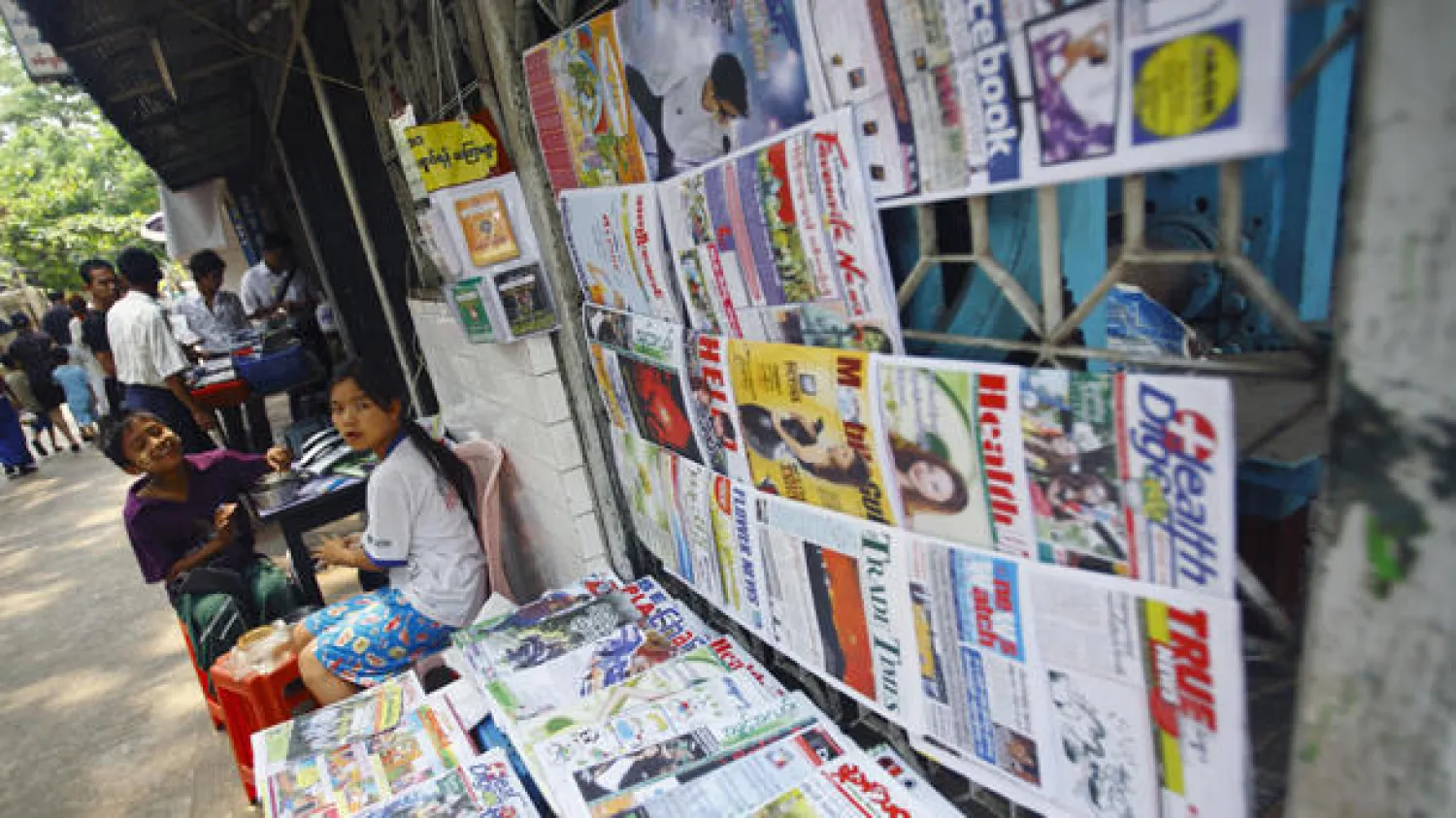 ميانمار تحكم على صحافيين بالسجن عشر سنوات