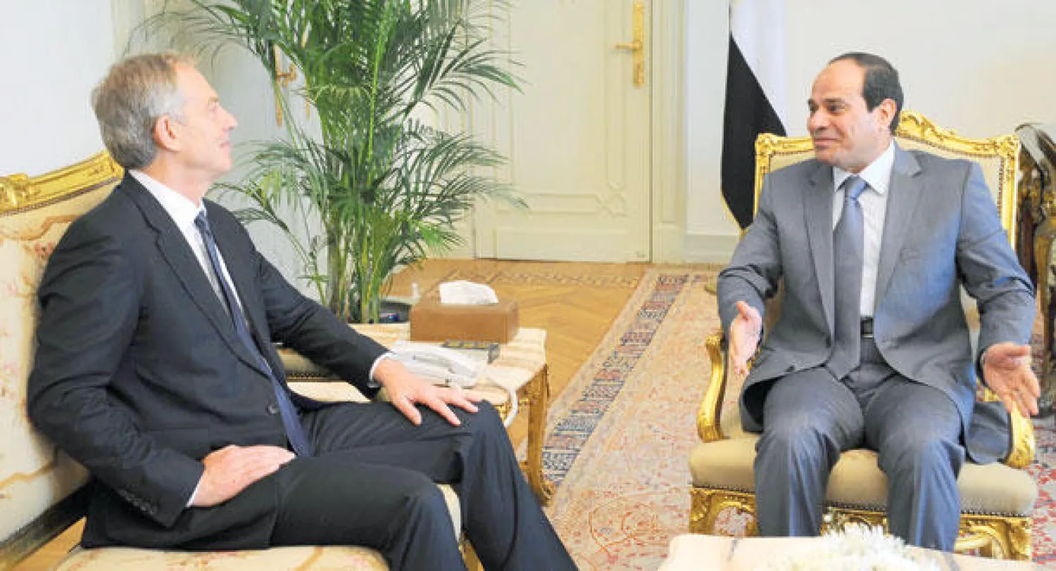 الرئيس السيسي يلتقي بلير في مقر الرئاسة المصرية (أ.ف.ب)