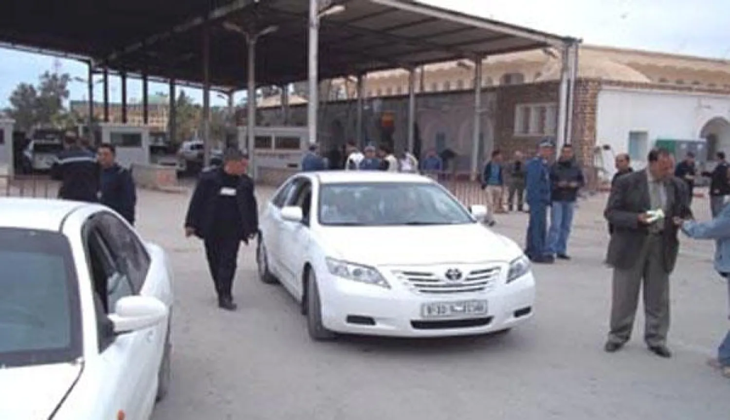 ارشيفية لمعبر حدودي تونسي