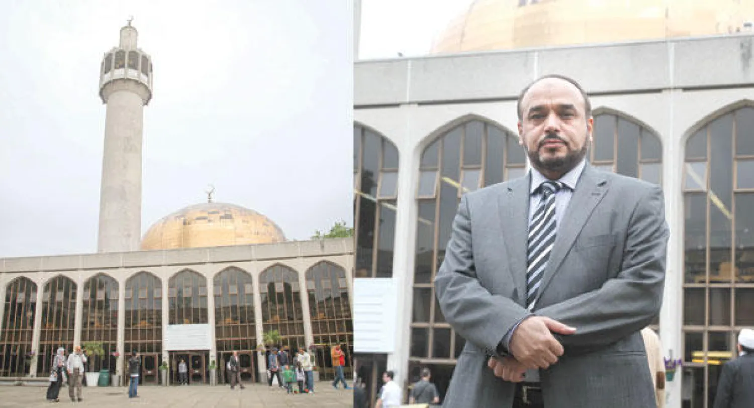 د. أحمد الدبيان   -  باحة مسجد ريجنت بارك بلندن (تصوير: جيمس حنا)