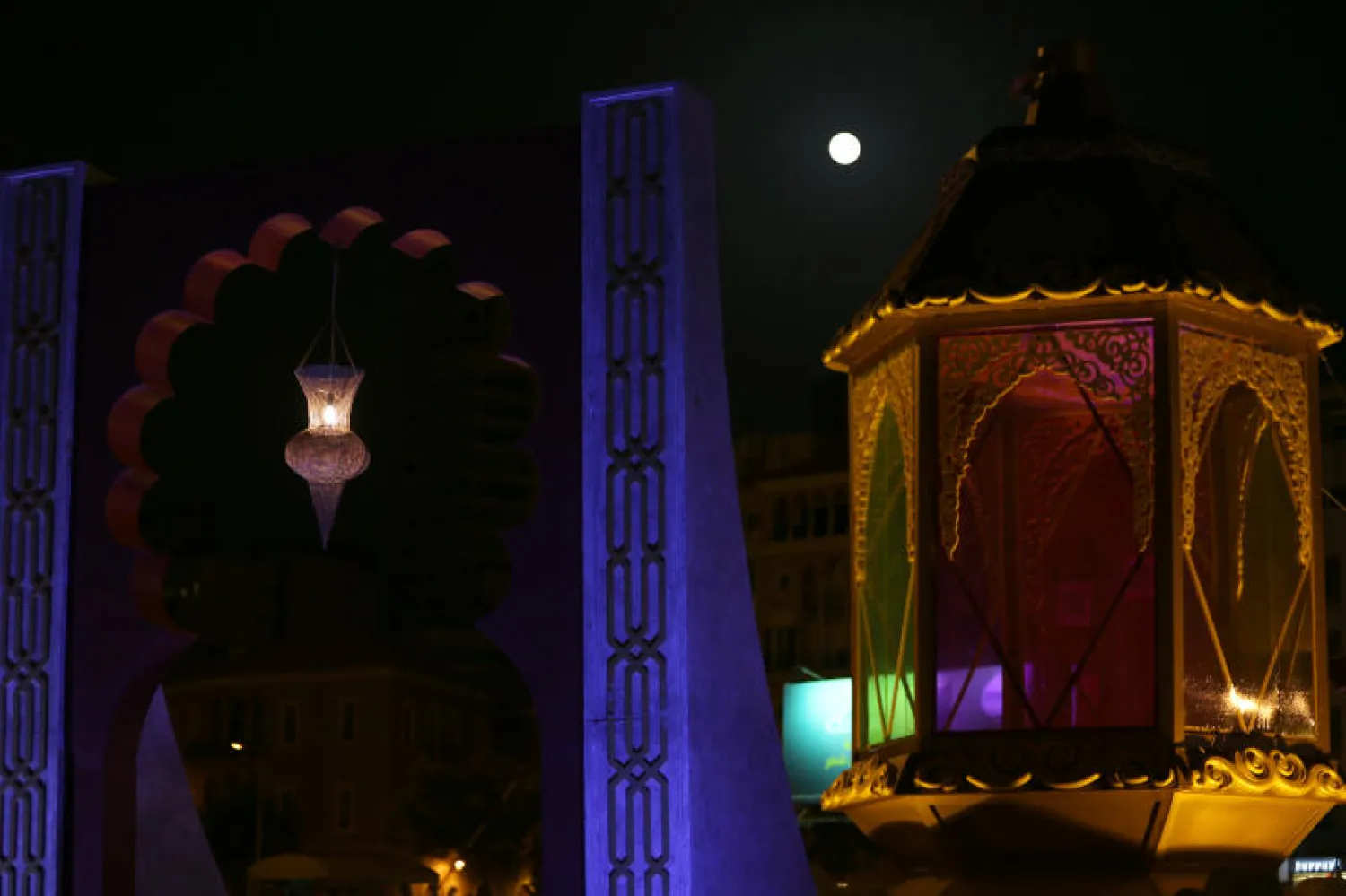 شهر فضيل للأجانب أيضا في صحراء الخليج