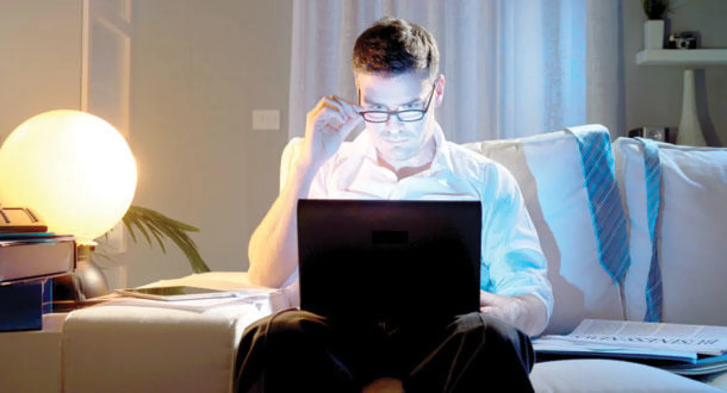 بين الخطأ والصواب