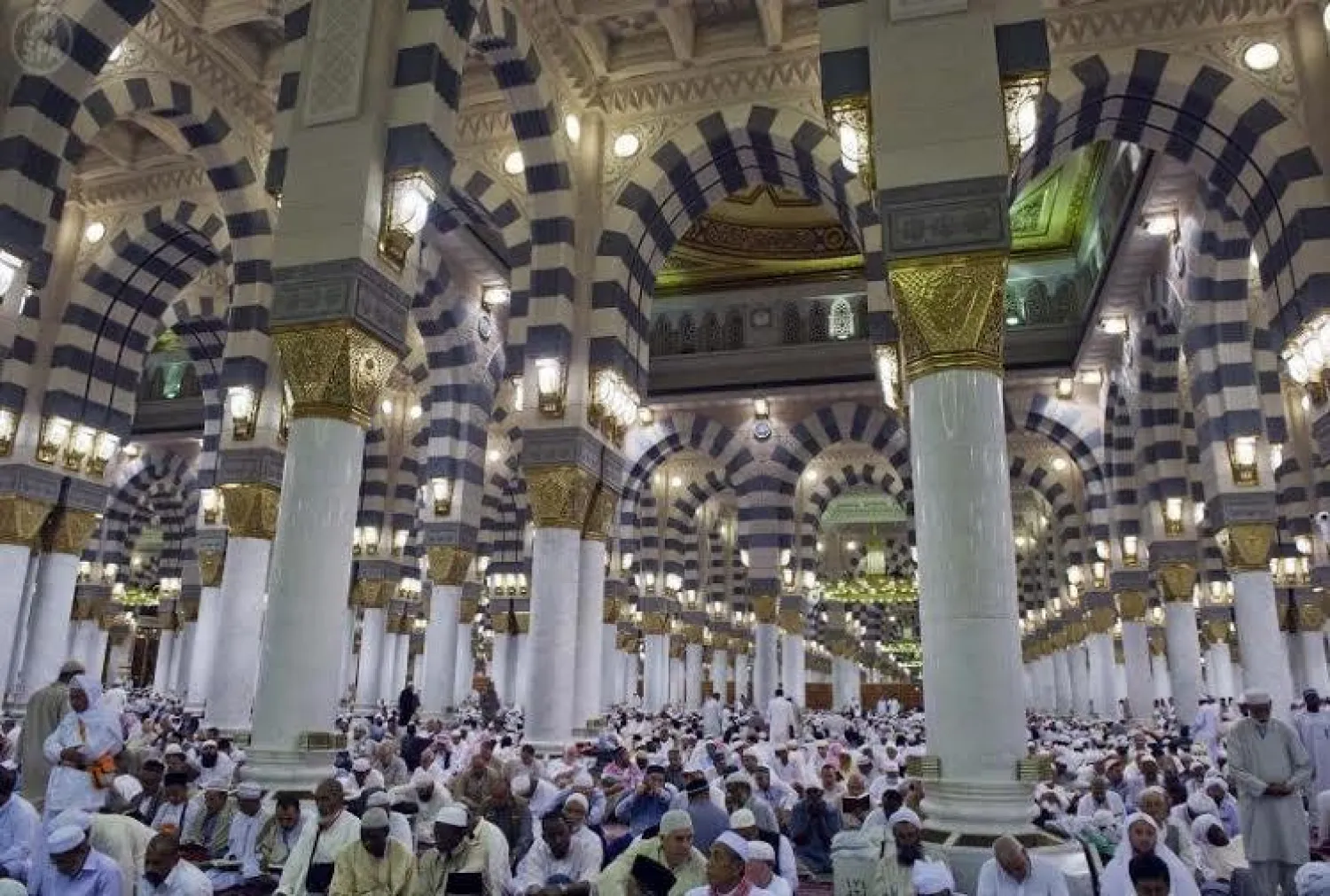 رفع عدد من الجهات الحكومية استعداده تزامنا مع دخول العشر الأواخر من شهر رمضان المبارك