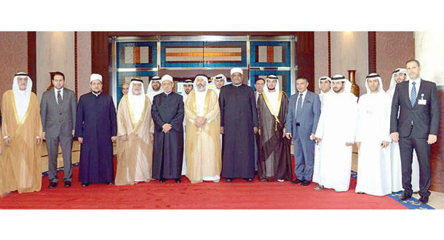 شيخ الأزهر الشريف عقب وصوله مطار دبي