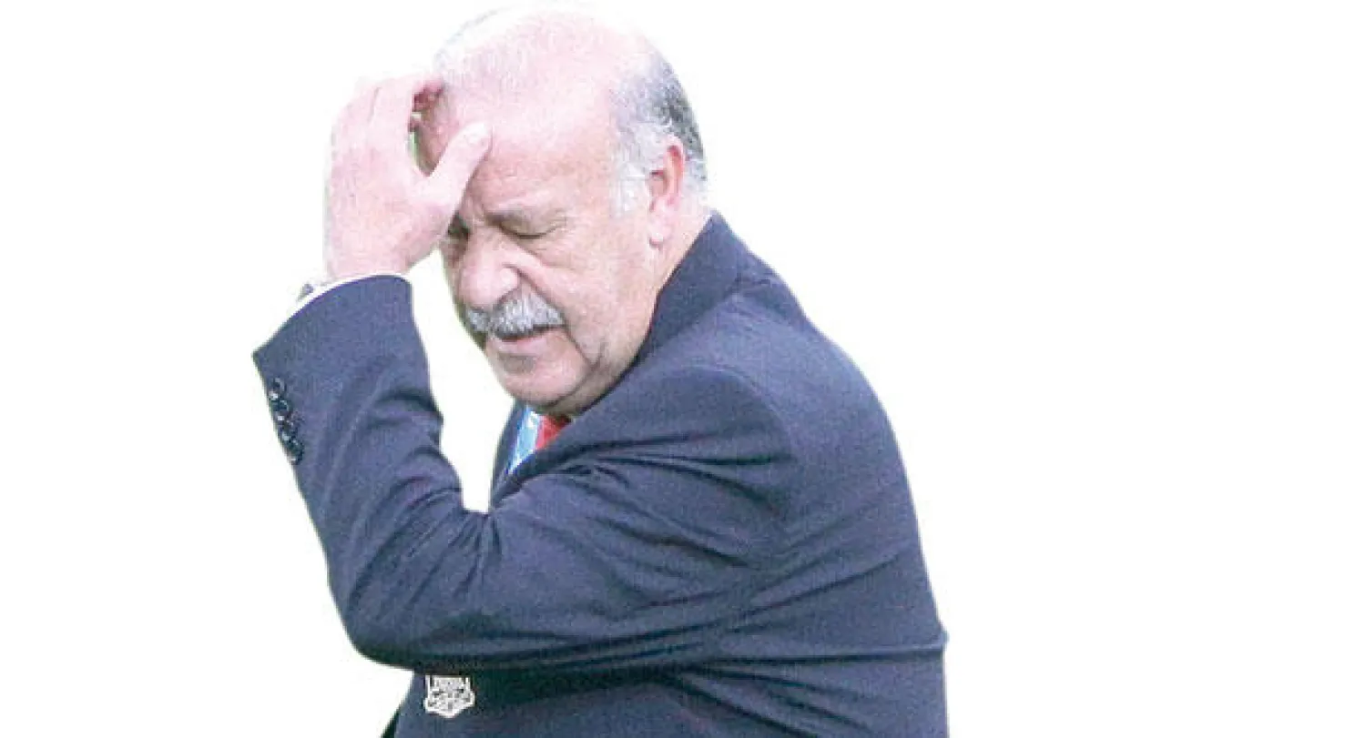 رغم السقوط في المونديال دل بوسكي باق مدربا لإسبانيا (أ.ب)