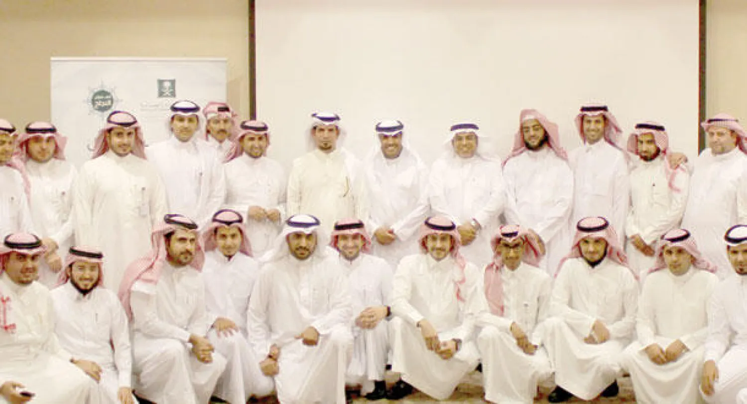 «لجنة المساهمات العقارية» تكرم موظفيها خلال اللقاء النصف سنوي