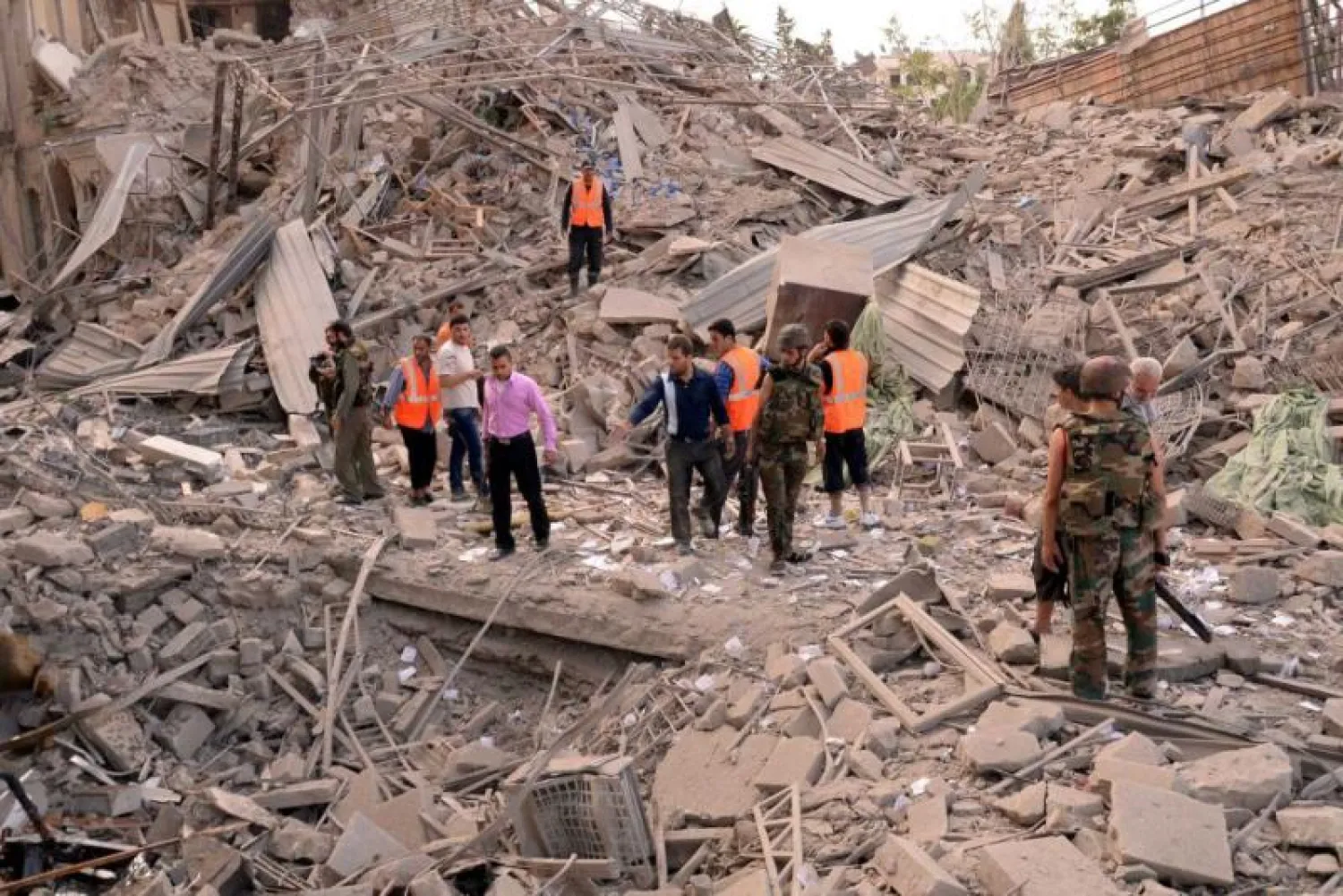 من صاحب شركة سيارات بحلب إلى بائع طعام بأرمينيا