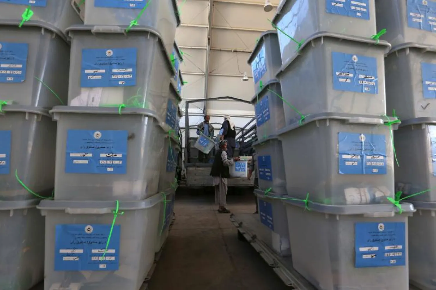 تعليق عملية تدقيق أصوات الانتخابات الأفغانية