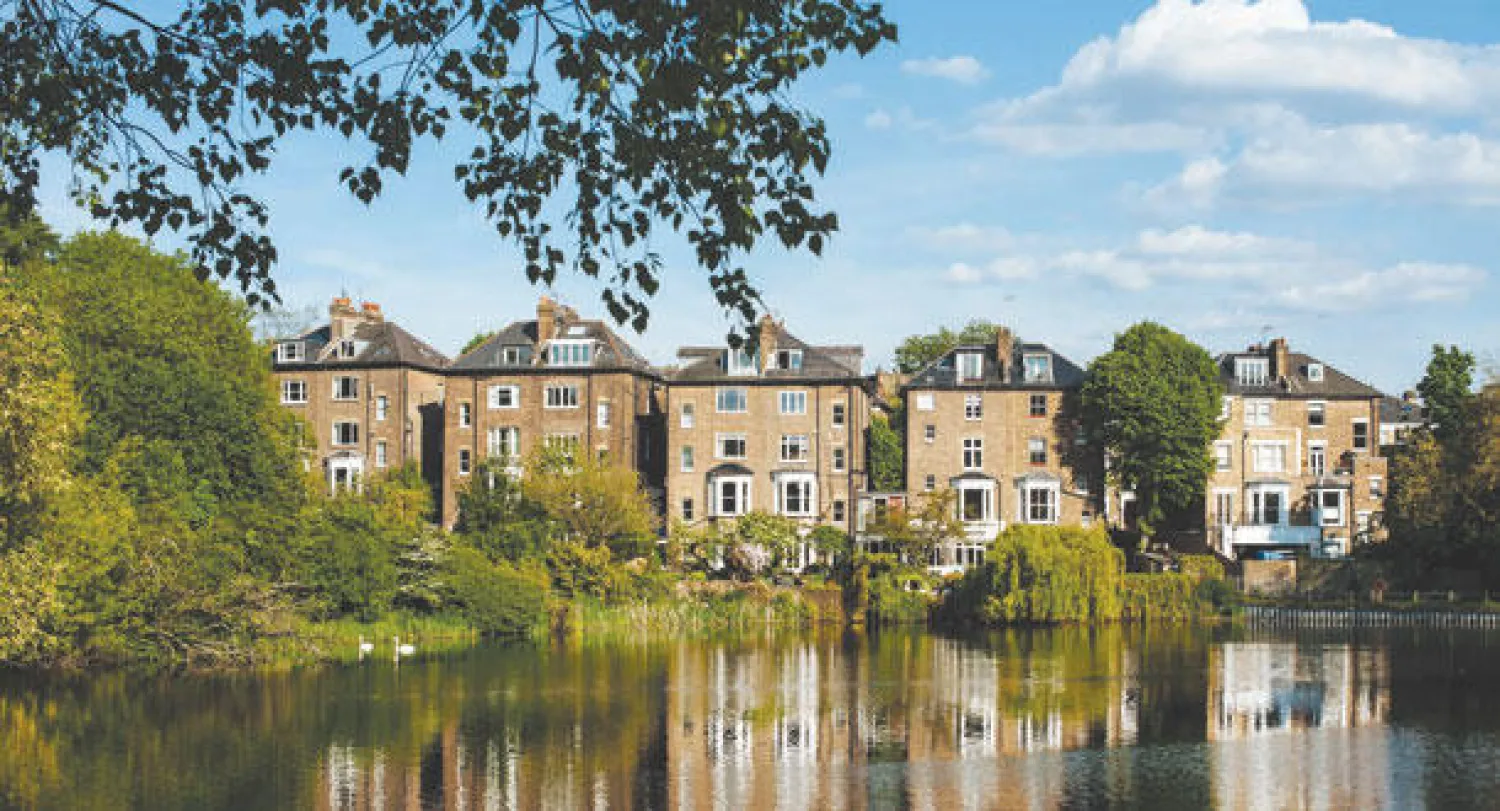 جانب من عقارات لندن ({الشرق الأوسط})