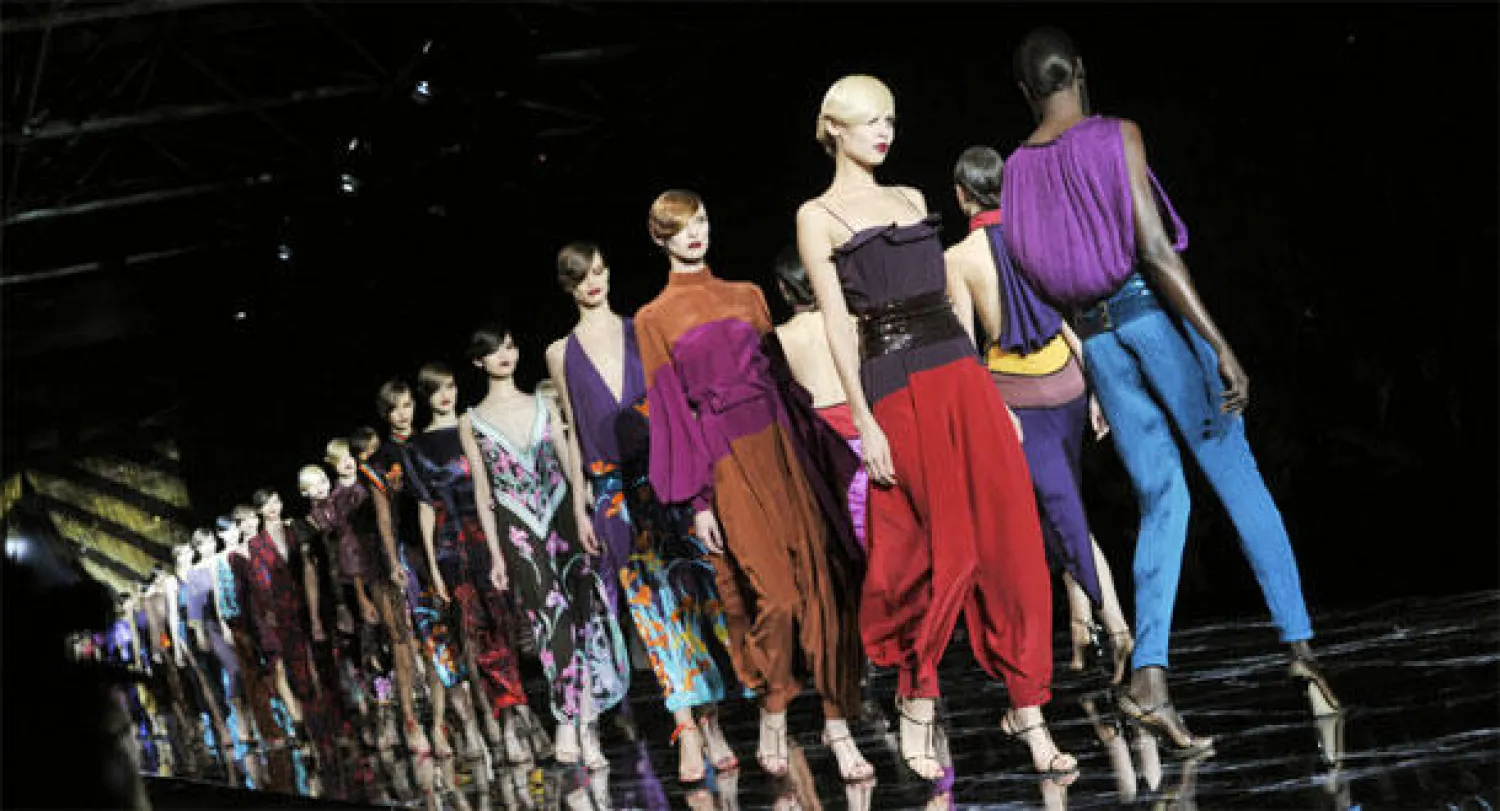 إلى أين تذهب ملابس عروض الأزياء؟